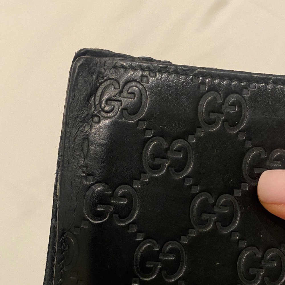 Gucci Black Embossed GG Men’s Leather Wallet - Picture 5 of 5